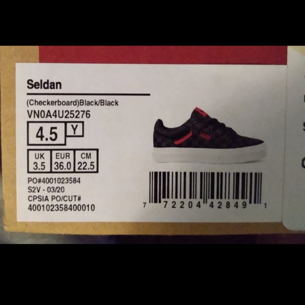 Shoes - Picture 4 of 9